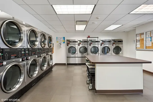 $3,200 | 2020 North Lincoln Park West, Unit 35K, Chicago, IL 60614