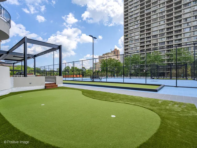 $3,200 | 2020 North Lincoln Park West, Unit 35K, Chicago, IL 60614