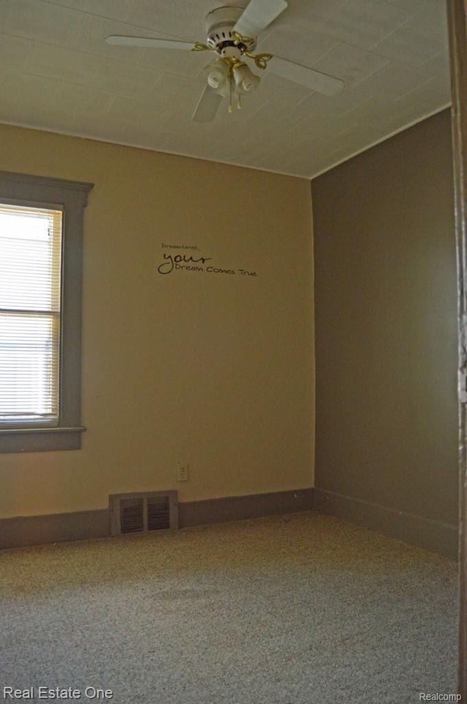 3270 Inman Street Ferndale, MI 48220 - Photo 6 of 7 6 BEDROOM.jpg