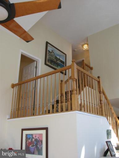 2333 Pondside Terrace Silver Spring, MD 20906 - Photo 2 of 21 Entrance / Foyer