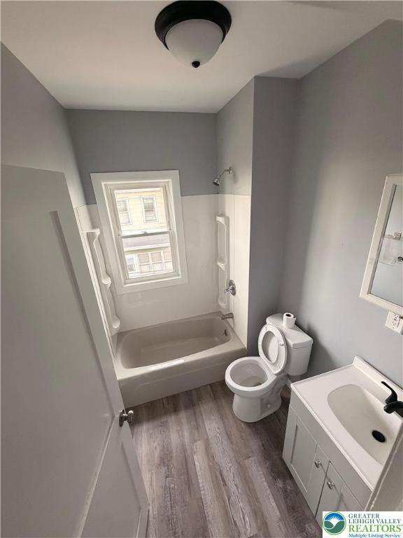 1523 Butler Street Easton, PA 18042 - Photo 12 of 17 2nd Floor Bathroom
