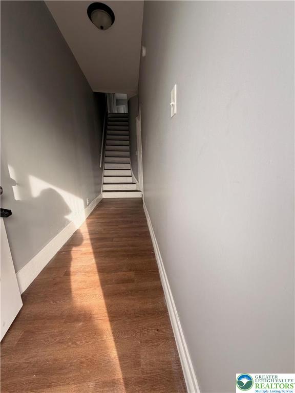 1523 Butler Street Easton, PA 18042 - Photo 4 of 17 Front hall