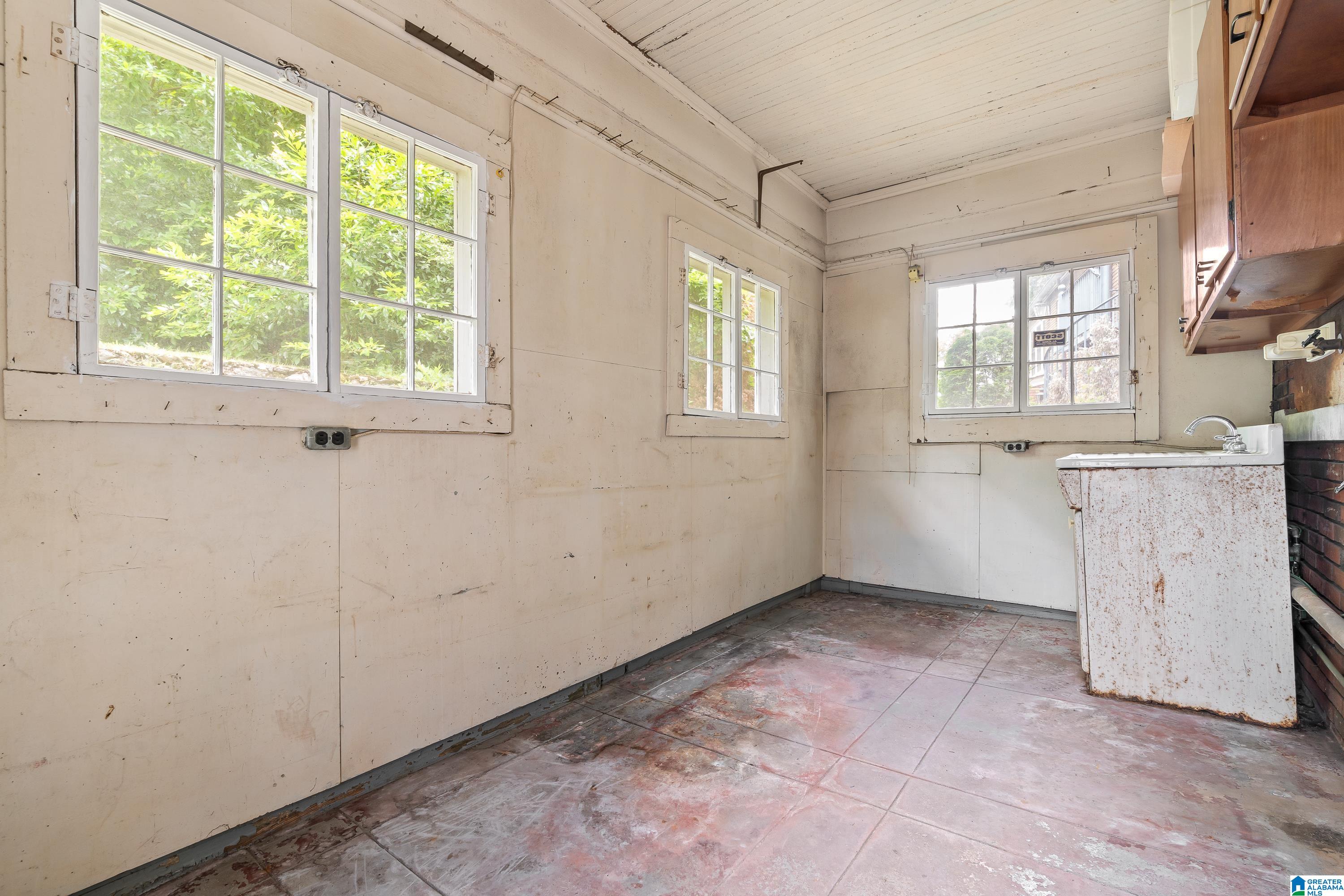 826 Essex Road Birmingham, AL 35222 - Photo 19 of 57