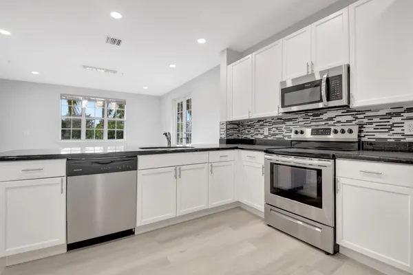 $699,000 | 1635 North Federal Highway, Delray Beach, FL 33483