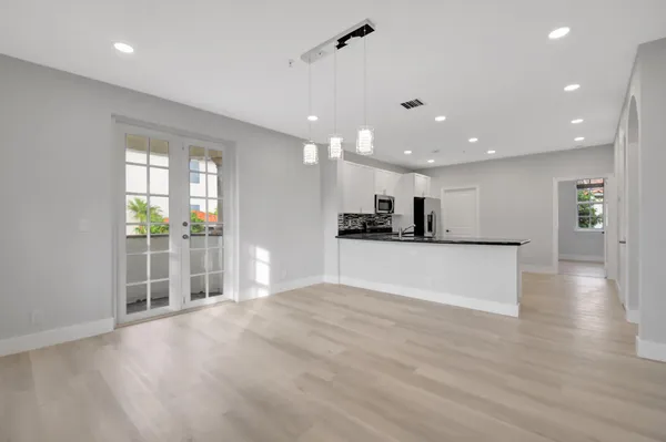 $699,000 | 1635 North Federal Highway, Delray Beach, FL 33483