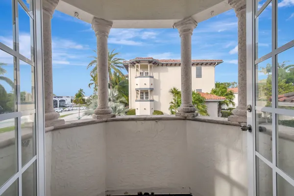 $699,000 | 1635 North Federal Highway, Delray Beach, FL 33483
