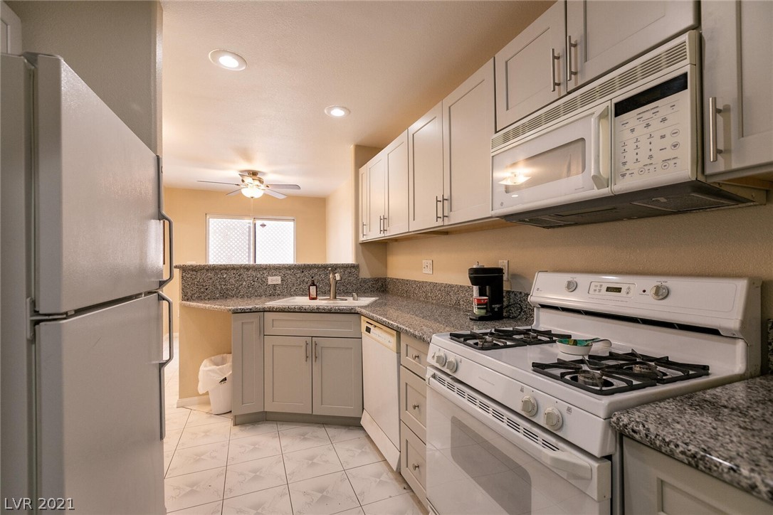 3950 South Sandhill Road, Unit 147 Las Vegas, NV 89121 - Photo 12 of 25 Gallery Image 12