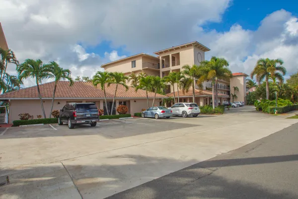 $679,900 | 624 Southwest St Lucie Crescent, Unit 206, Stuart, FL 34994