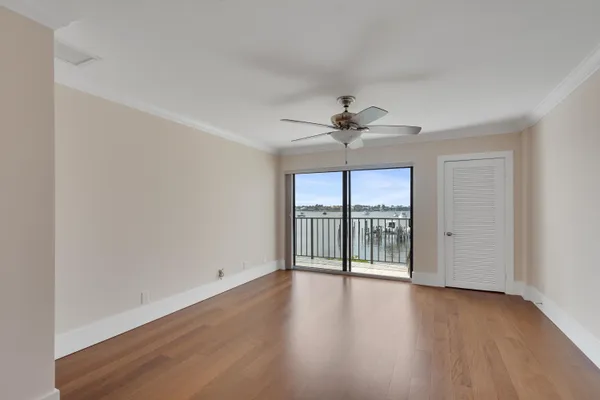 $679,900 | 624 Southwest St Lucie Crescent, Unit 206, Stuart, FL 34994