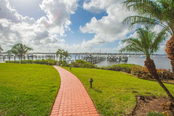 $679,900 | 624 Southwest St Lucie Crescent, Unit 206, Stuart, FL 34994