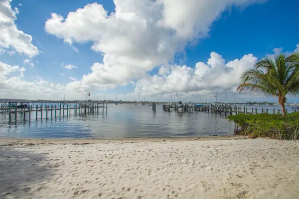 $679,900 | 624 Southwest St Lucie Crescent, Unit 206, Stuart, FL 34994