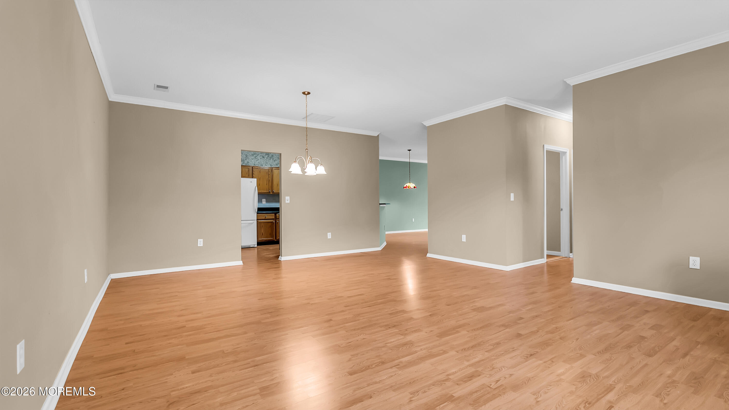 19 Silverside Road Lakewood, NJ 08701 - Photo 4 of 22 Easy flow to kitchen and dining room