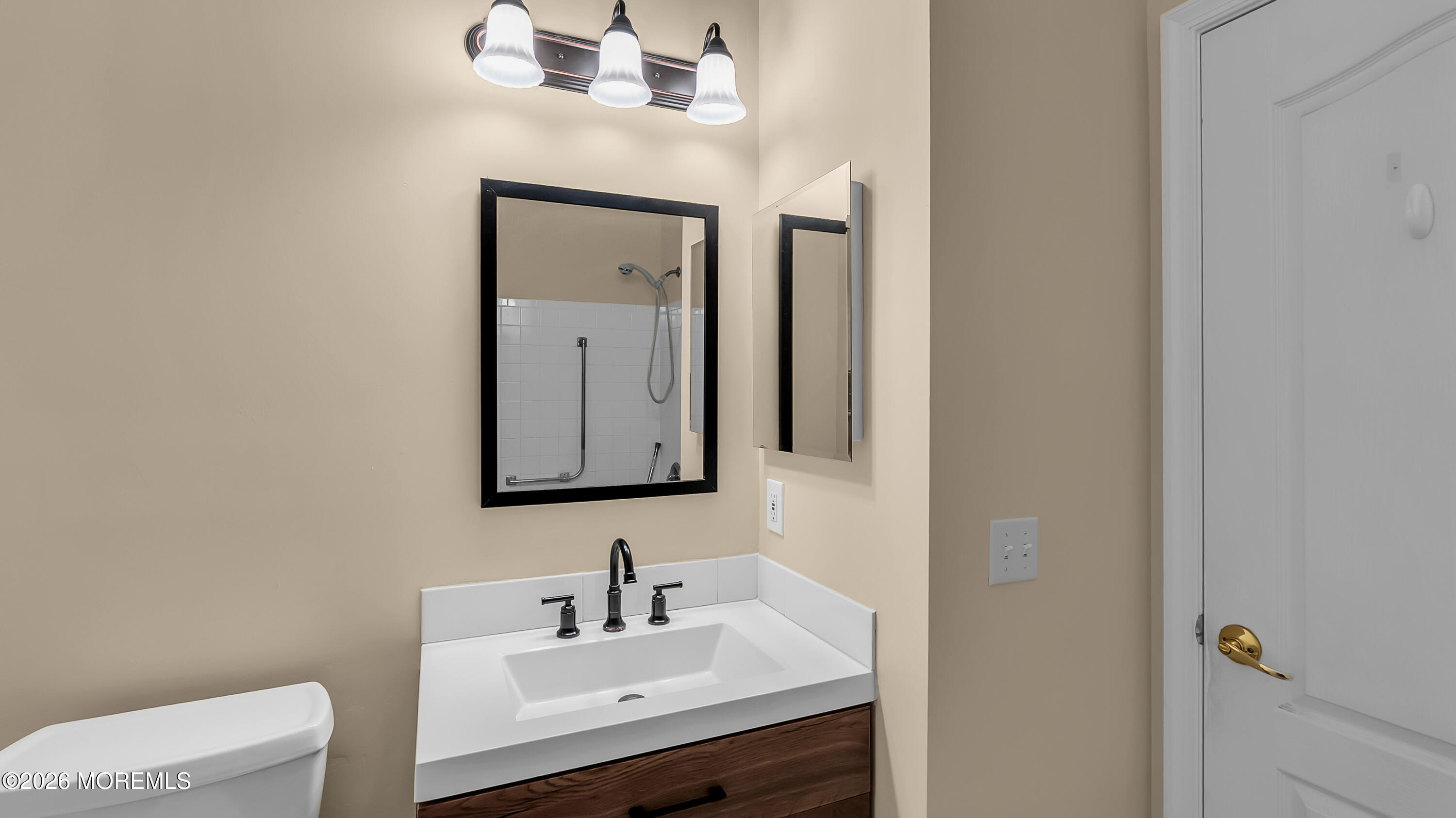 19 Silverside Road Lakewood, NJ 08701 - Photo 9 of 22 Second full bathroom