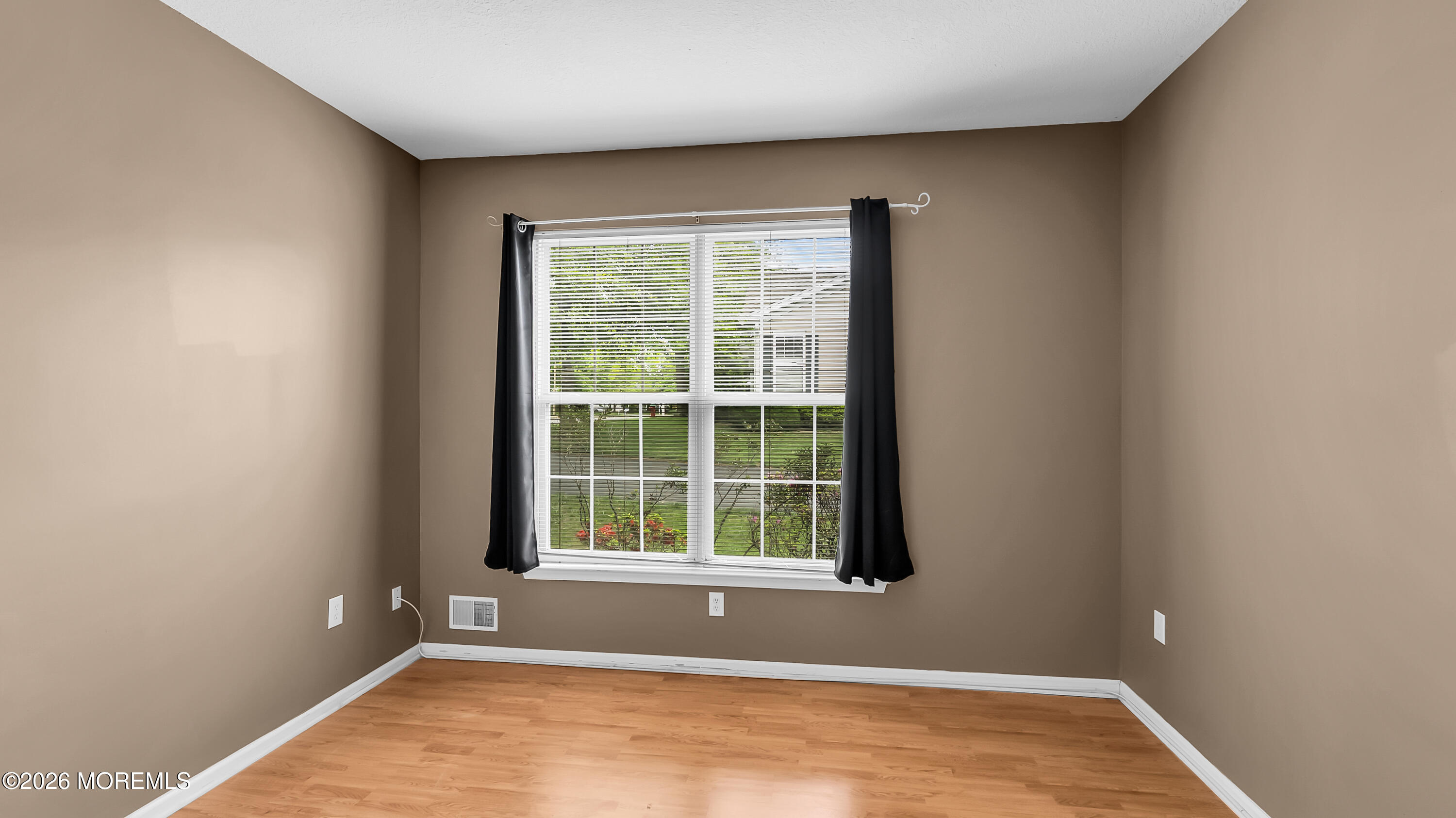 19 Silverside Road Lakewood, NJ 08701 - Photo 10 of 22 Second bedroom