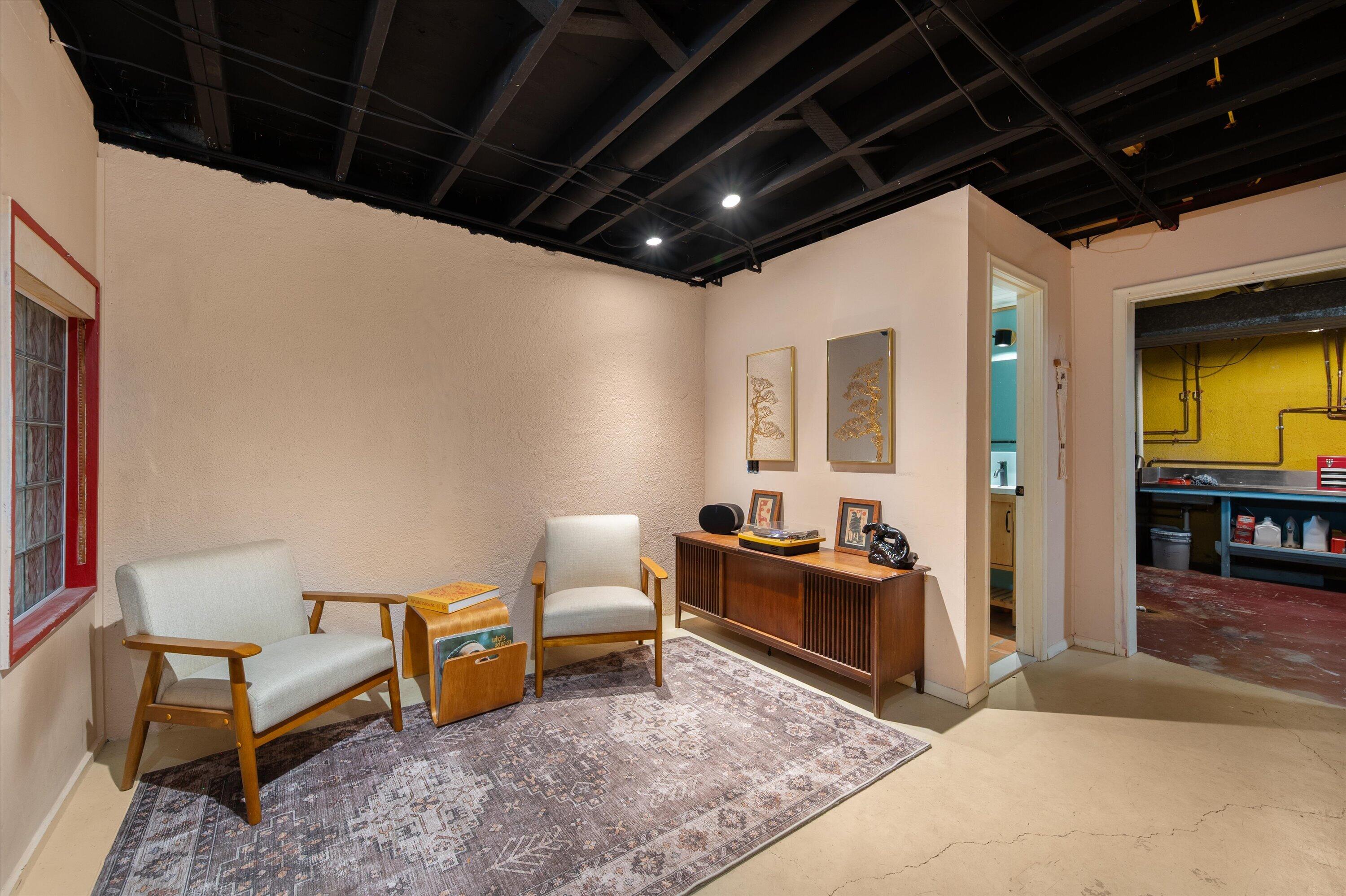 2890 Kimberley Road Ann Arbor, MI 48104 - Photo 29 of 45 33-033
