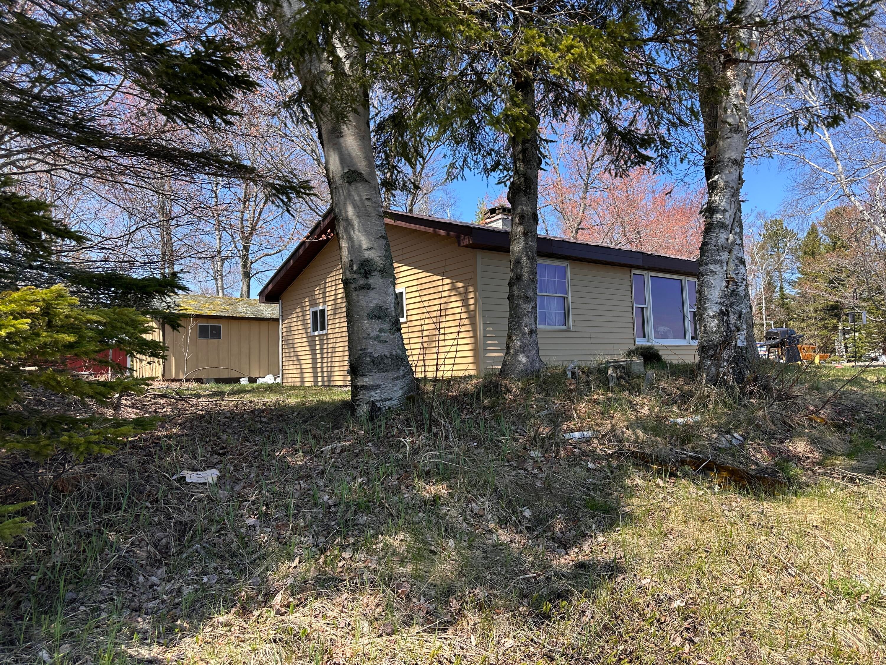 9300 North Whitefish Point Road Paradise, MI 49768 - Photo 10 of 36 Gallery Image 10