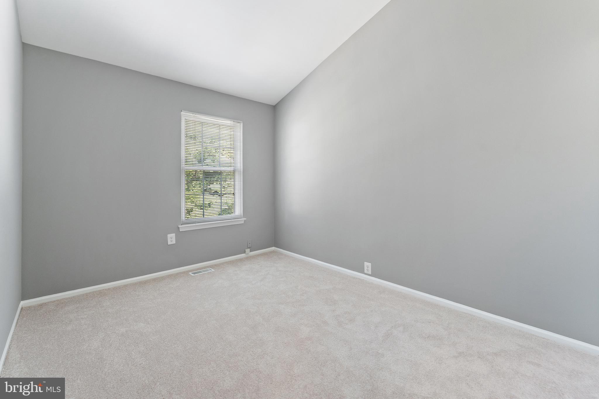 892 Smartts Lane Northeast Leesburg, VA 20176 - Photo 12 of 23 an empty room with a window