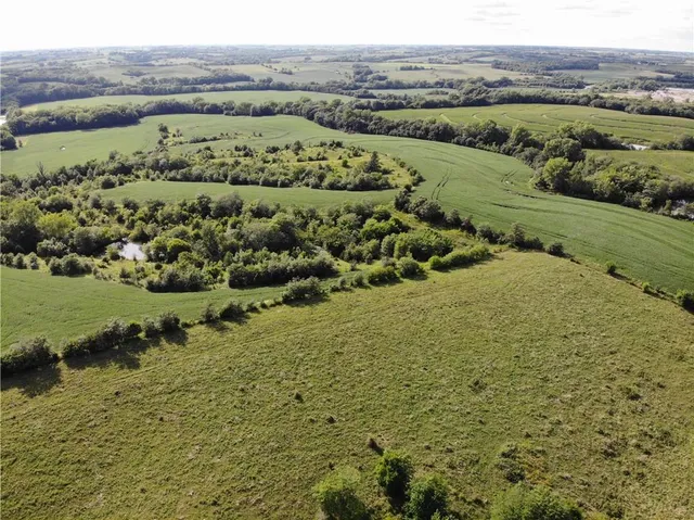 $1,400,000 | 38635 46th Highway, Ravenwood, MO 64479