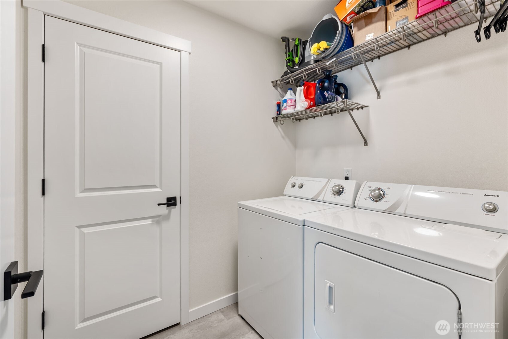 707 Cardinal Avenue Winlock, WA 98596 - Photo 25 of 36 a utility room with dryer and washer
