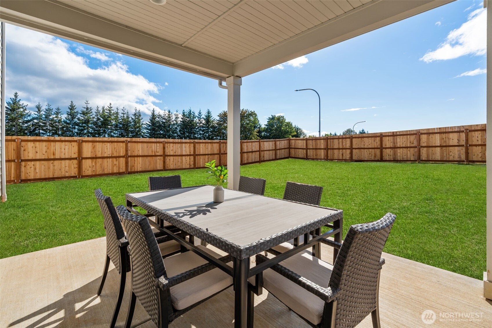 707 Cardinal Avenue Winlock, WA 98596 - Photo 27 of 36 a view of an outdoor sitting space and garden view