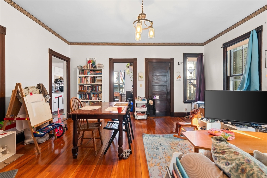 285 Chestnut Avenue Boston, MA 02130 - Photo 18 of 37