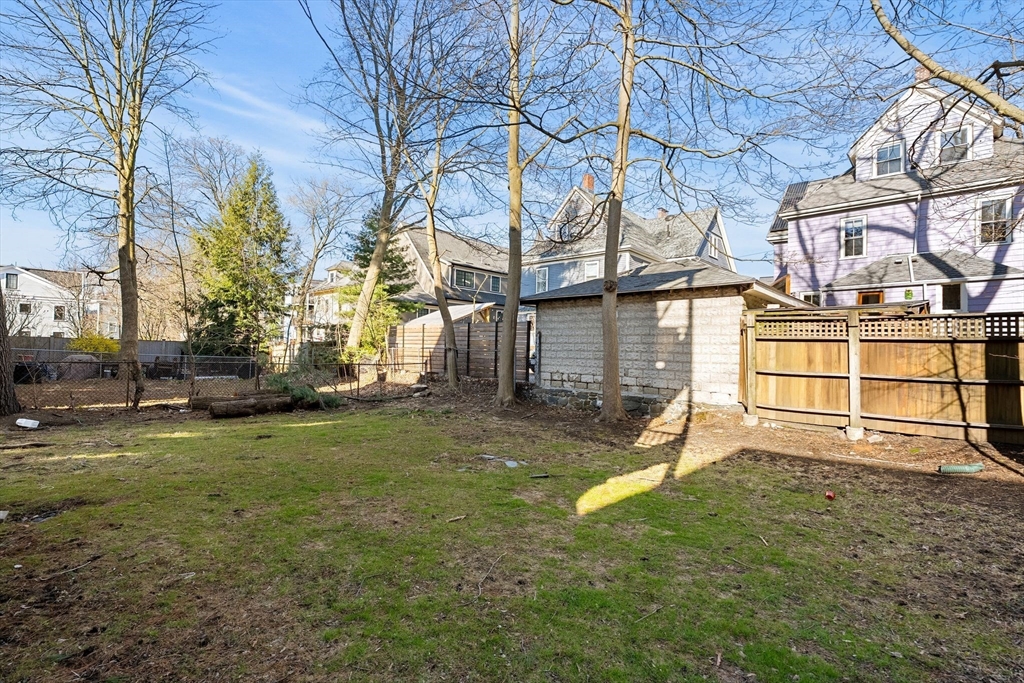 285 Chestnut Avenue Boston, MA 02130 - Photo 25 of 37