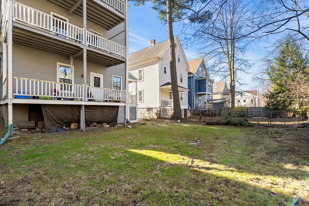 285 Chestnut Avenue Boston, MA 02130 - Photo 27 of 37