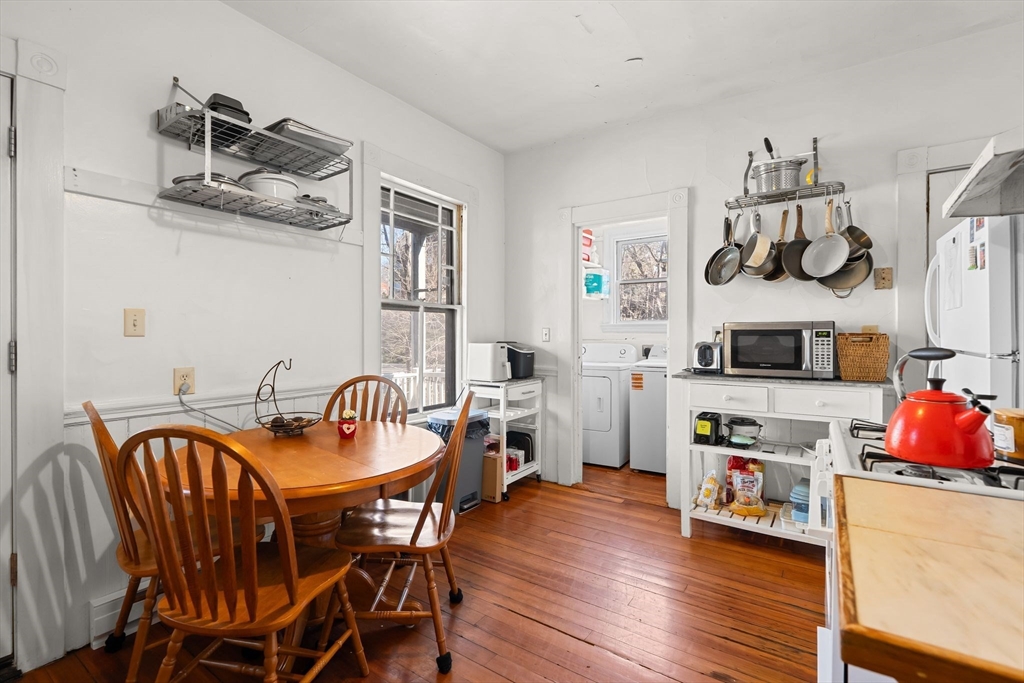 285 Chestnut Avenue Boston, MA 02130 - Photo 4 of 37