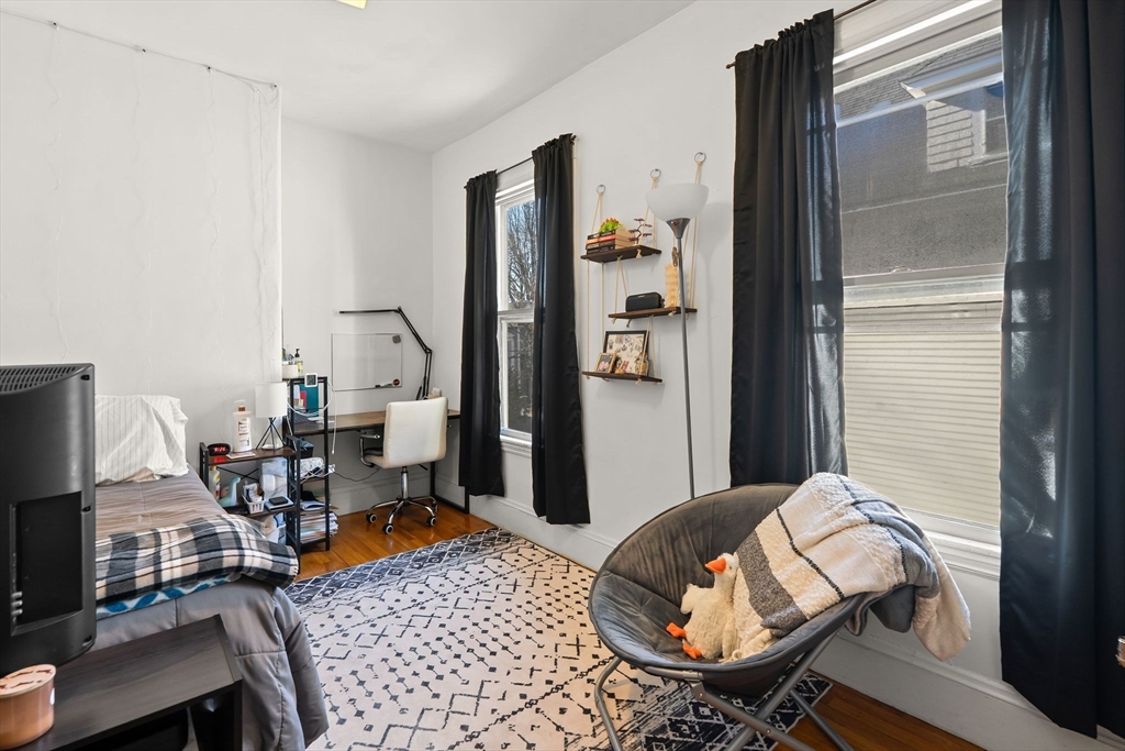 285 Chestnut Avenue Boston, MA 02130 - Photo 9 of 37