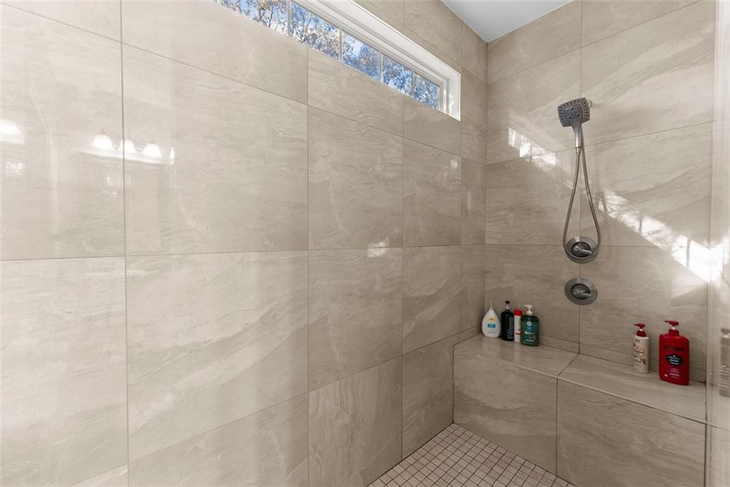 7269 Sloan Stephens Road Alto, GA 30510 - Photo 28 of 70 a bathroom with a shower
