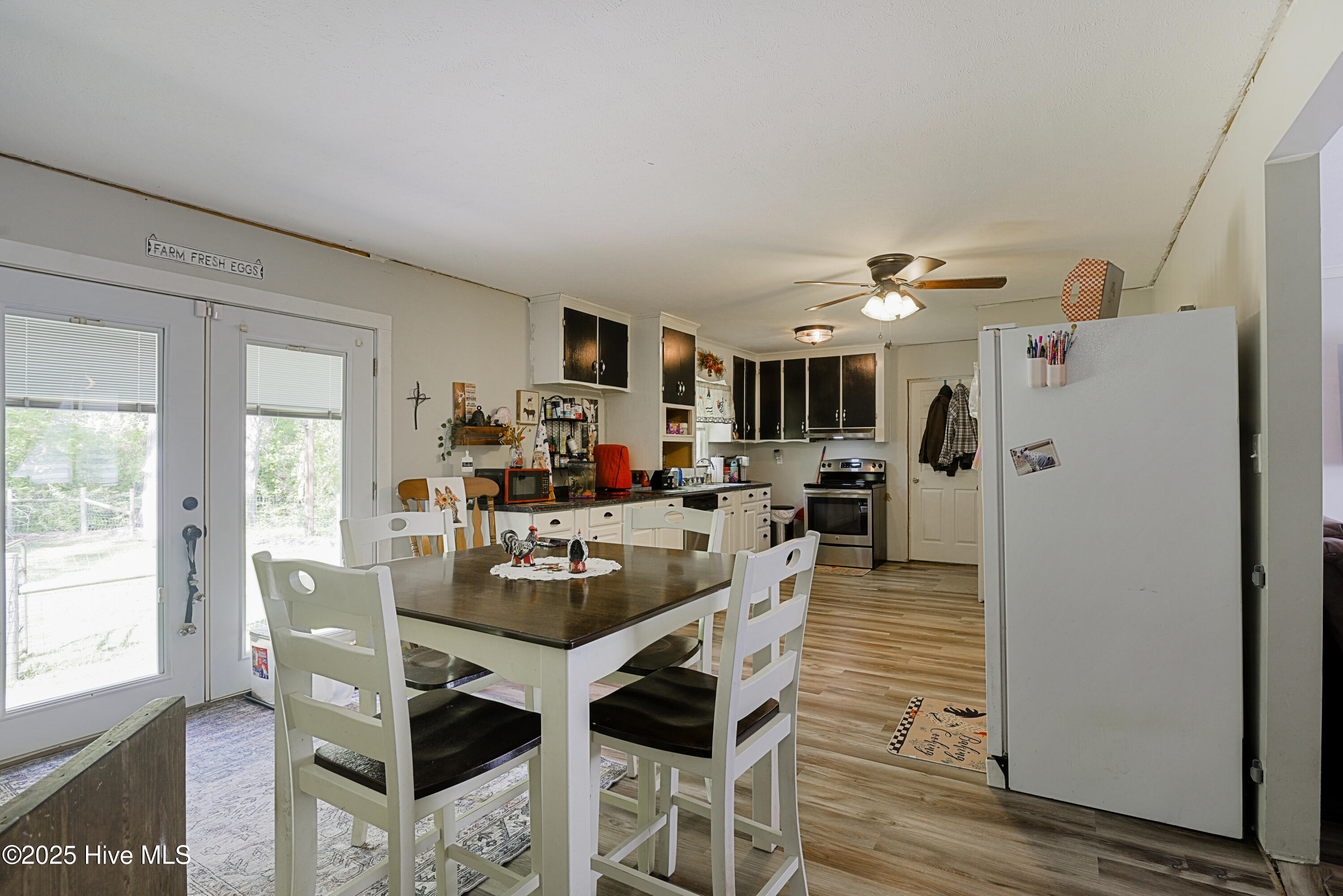 670 Golf Course Road Whiteville, NC 28472 - Photo 6 of 32 670 Golf Course Rd009