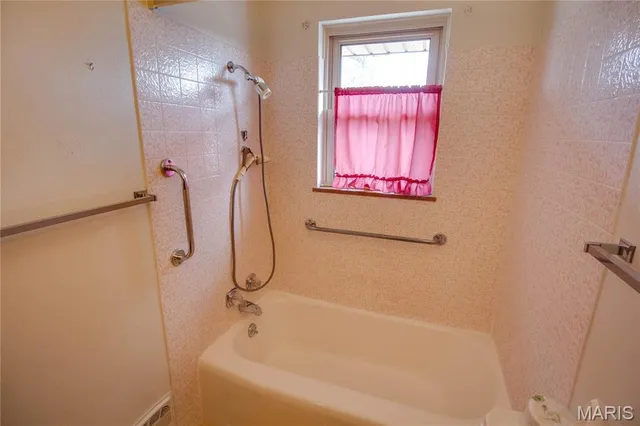 $147,900 | 4925 Hill Drive, Godfrey, IL 62035