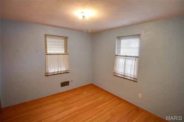 $147,900 | 4925 Hill Drive, Godfrey, IL 62035