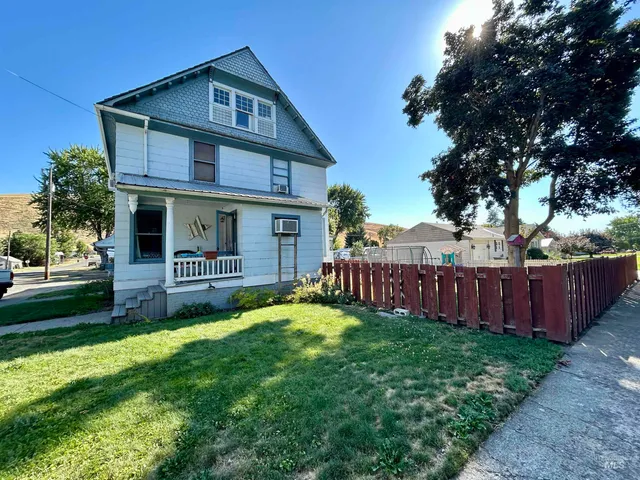 $213,000 | 110 South 2nd Street, Pomeroy, WA 99347