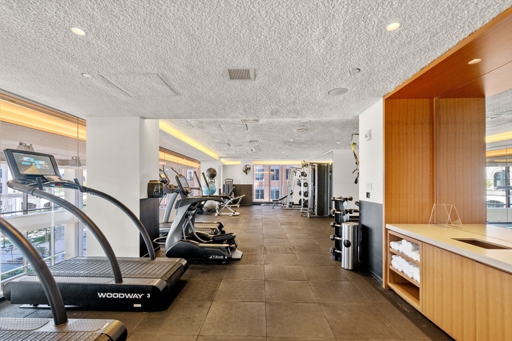 133 Seaport Boulevard, Unit 2110 Boston, MA 02210 - Photo 10 of 18