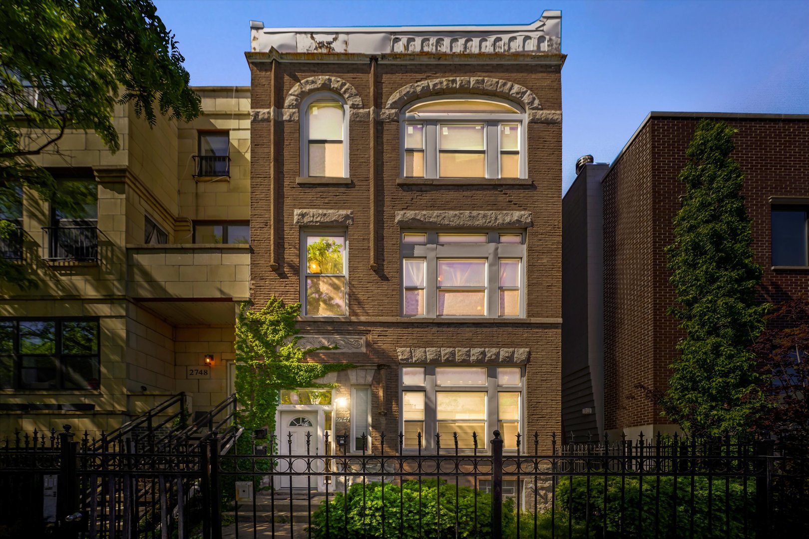 2744 West Haddon Avenue, Unit 2 Chicago, IL 60622 - Photo 22 of 22 a front view of a house