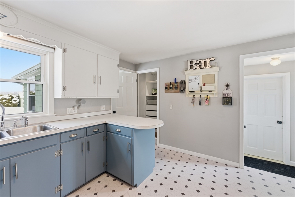 750 Amostown Road West Springfield, MA 01089 - Photo 12 of 41 Gallery Image 12