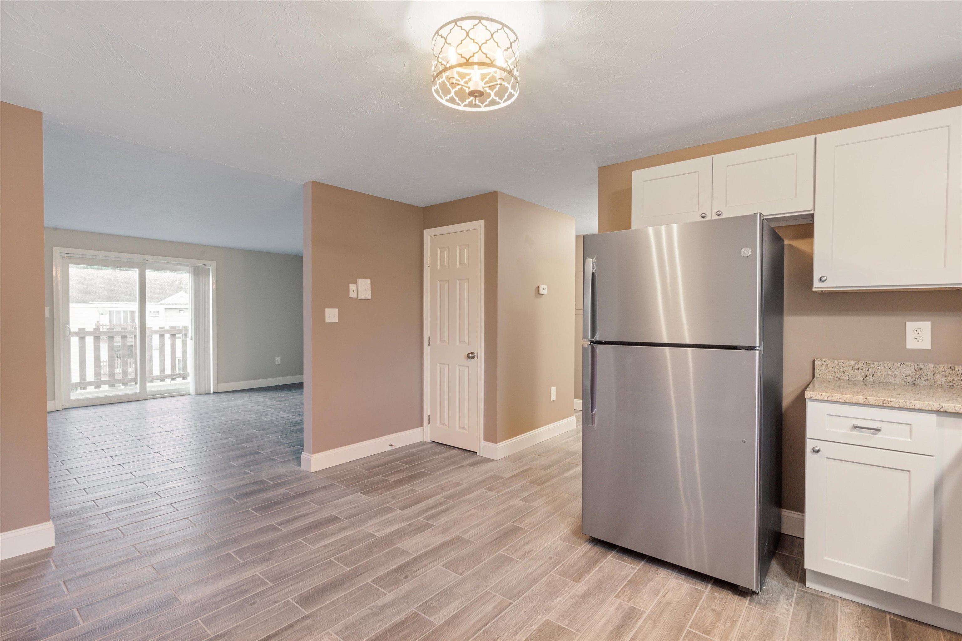 205 Circle Road, Unit E5 Manchester, NH 03103 - Photo 6 of 25