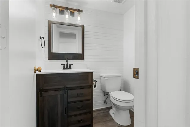 $225,000 | 6020 Northeast Moonstone Drive, Lee's Summit, MO 64064