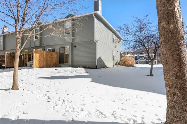 $225,000 | 6020 Northeast Moonstone Drive, Lee's Summit, MO 64064