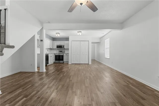 $225,000 | 6020 Northeast Moonstone Drive, Lee's Summit, MO 64064