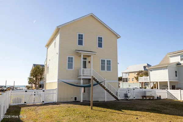 $825,000 | 127 Sound Point Drive, Harkers Island, NC 28531