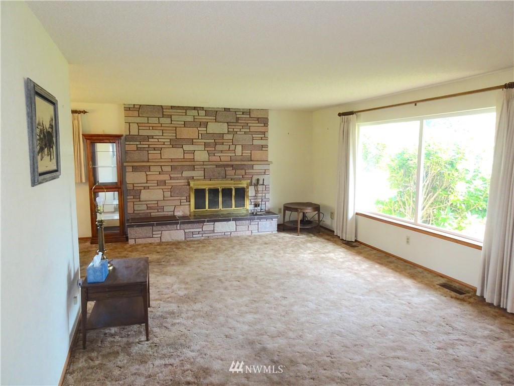 3906 Harris Road Southeast Port Orchard, WA 98366 - Photo 8 of 36 Gallery Image 8