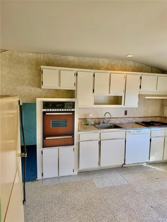 $499,999 | 20 Catherine Drive, Selden, NY 11784