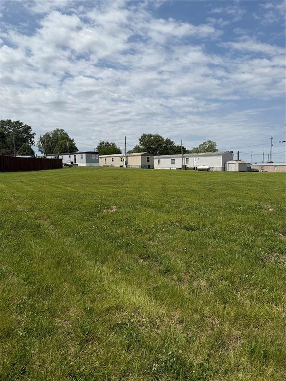 1910 Howenstein Street Cameron, MO 64429 - Photo 4 of 7