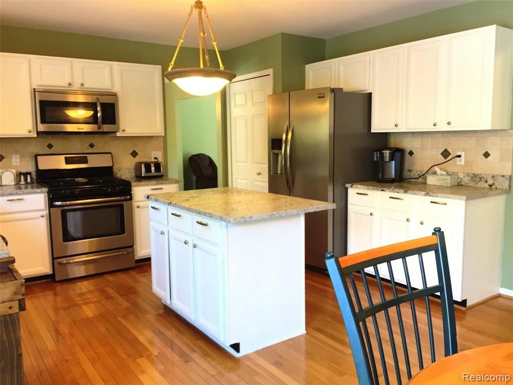 7934 Billingham Road West Bloomfield, MI 48324 - Photo 11 of 51