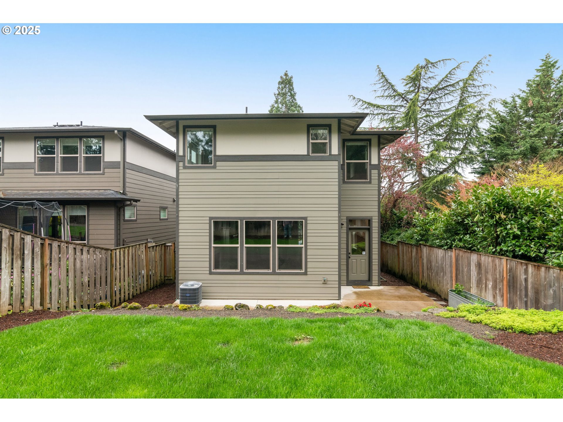 1953 Southwest Iowa Street Portland, OR 97239 - Photo 33 of 34 Gallery Image 33