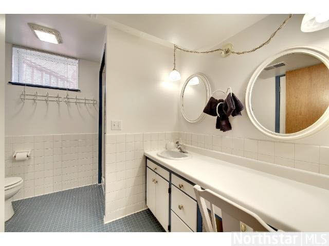 3711 Cardinal Road Minnetonka, MN 55345 - Photo 13 of 17