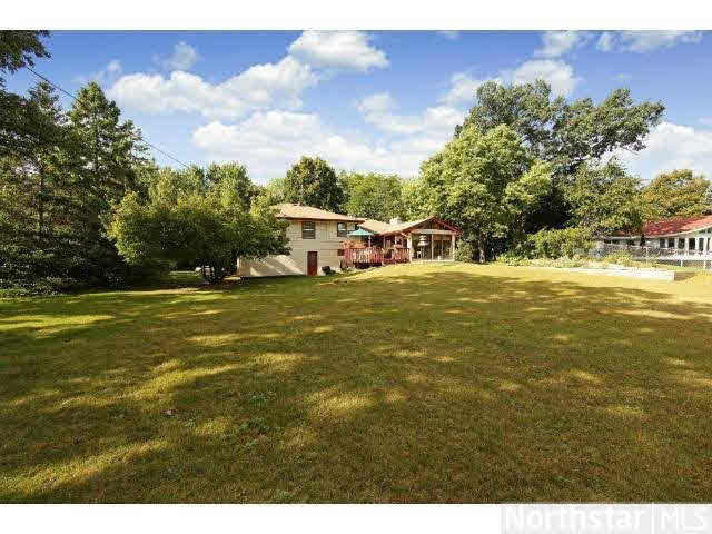 3711 Cardinal Road Minnetonka, MN 55345 - Photo 16 of 17