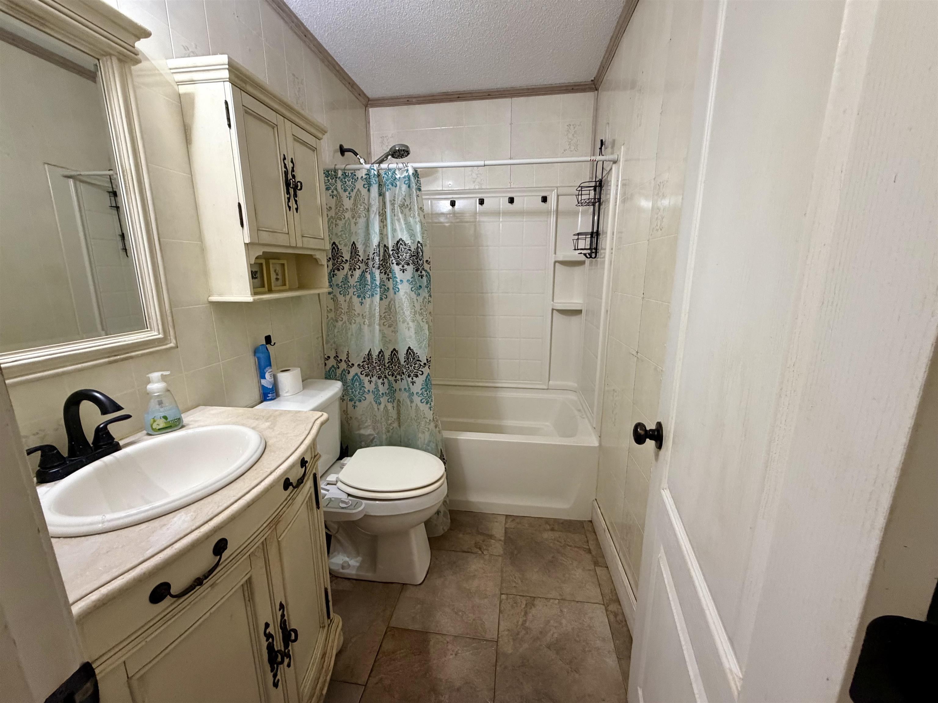 302 Woodlawn Avenue Atmore, AL 36502 - Photo 10 of 15 Bathroom